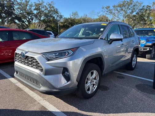 2021 Toyota RAV4 Hybrid XLE
