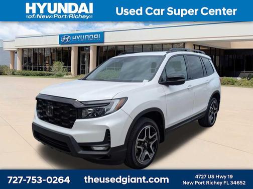 Platinum White Pearl 2023 Honda Passport AWD Elite