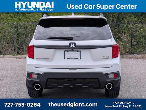 Platinum White Pearl 2023 Honda Passport AWD Elite
