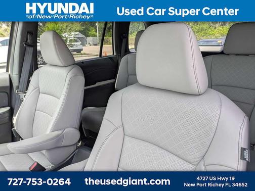 Platinum White Pearl 2023 Honda Passport AWD Elite