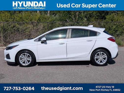Summit White 2019 Chevrolet Cruze LT