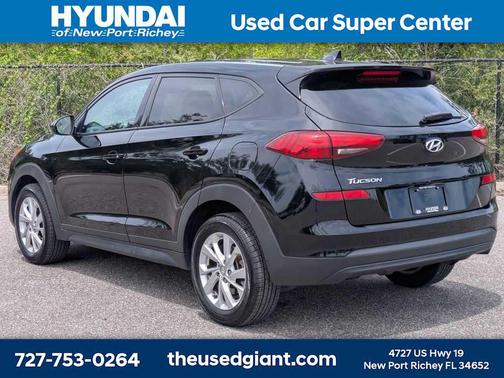Black Noir Pearl 2021 Hyundai TUCSON SE