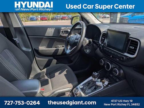 2022 Hyundai VENUE SEL