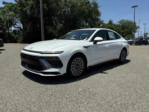 2025 Hyundai SONATA Hybrid SE
