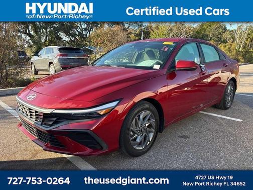 2024 Hyundai ELANTRA SEL