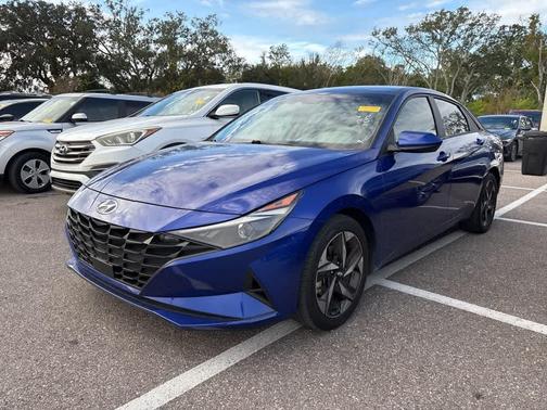 2023 Hyundai ELANTRA SEL