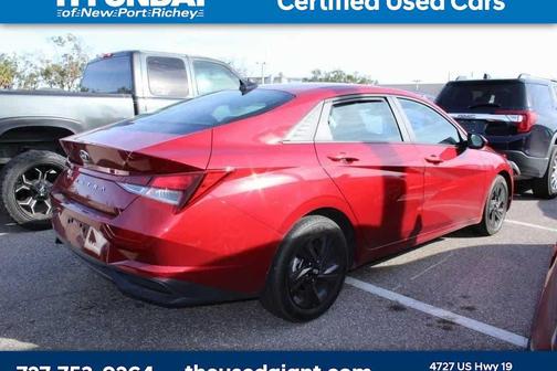 2023 Hyundai ELANTRA SEL