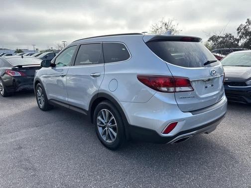 2018 Hyundai SANTA FE SE