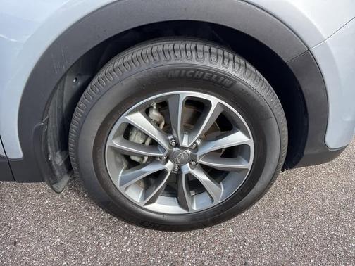 2018 Hyundai SANTA FE SE