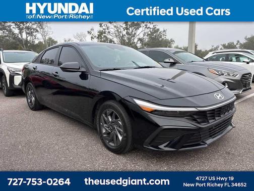 2024 Hyundai ELANTRA SEL