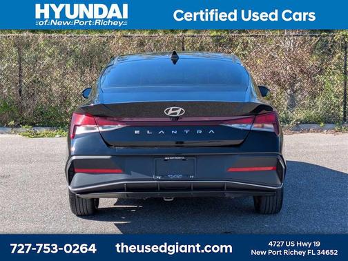 2024 Hyundai ELANTRA SEL