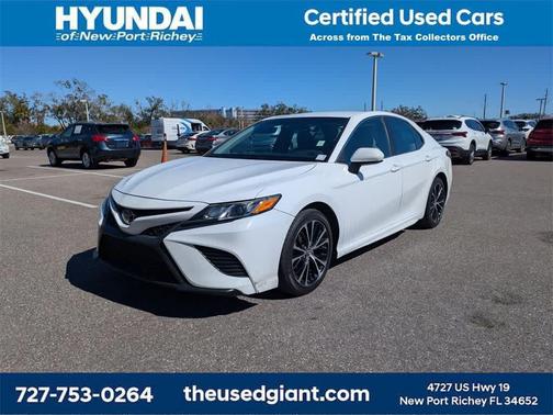 2018 Toyota Camry SE
