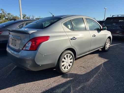 2014 Nissan Versa 1.6 SV