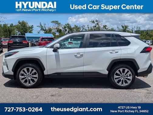 Wind Chill Pearl 2023 Toyota RAV4 XLE Premium