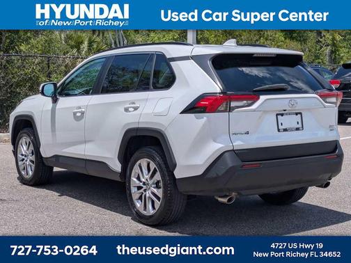 Wind Chill Pearl 2023 Toyota RAV4 XLE Premium