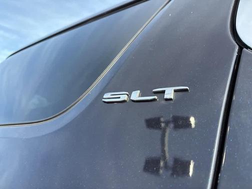 2022 GMC Acadia FWD SLT