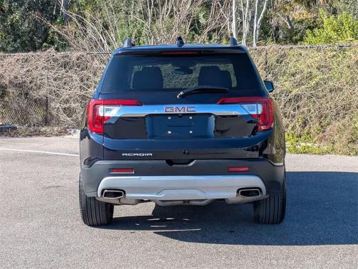 2022 GMC Acadia FWD SLT