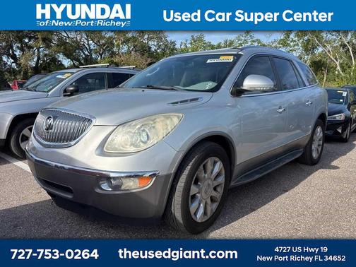Quicksilver Metallic 2011 Buick Enclave 2XL