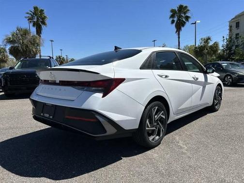 2025 Hyundai ELANTRA Sport