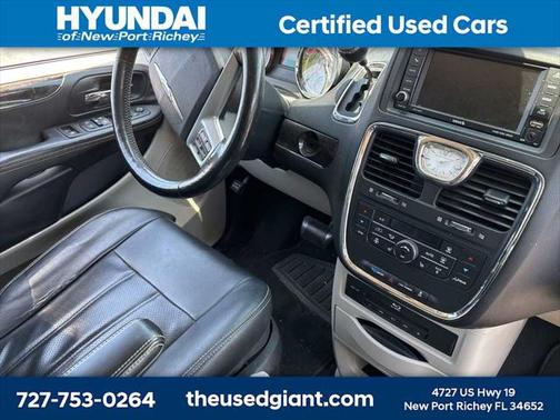2013 Chrysler Town & Country Touring-L