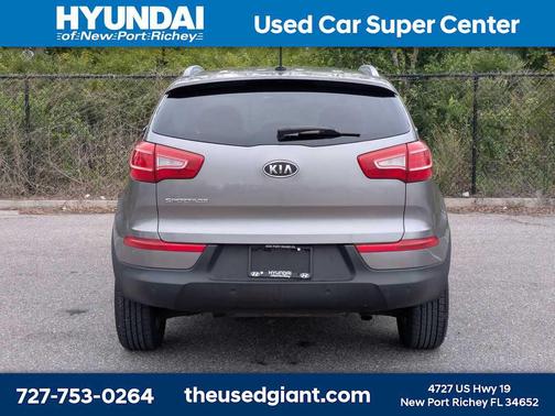 Mineral Silver 2011 Kia Sportage LX