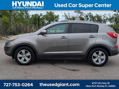Mineral Silver 2011 Kia Sportage LX
