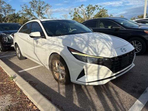 2021 Hyundai ELANTRA SE