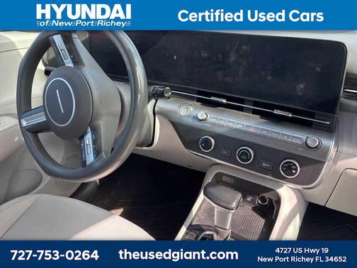 2025 Hyundai KONA SE