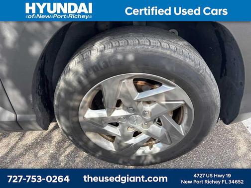 2025 Hyundai KONA SE