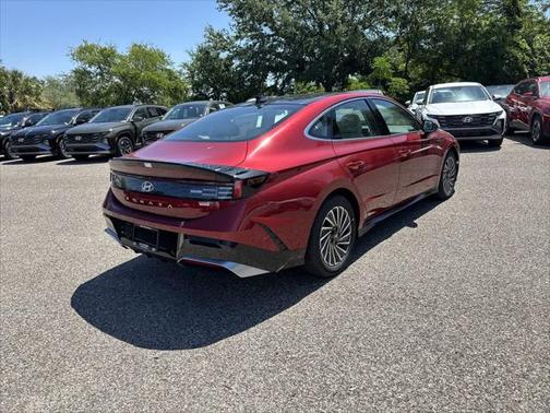 2025 Hyundai SONATA Hybrid Limited