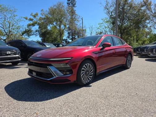 2025 Hyundai SONATA Hybrid Limited