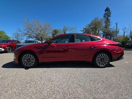 2025 Hyundai SONATA Hybrid Limited