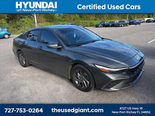 2024 Hyundai ELANTRA SEL