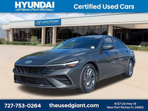 2024 Hyundai ELANTRA SEL