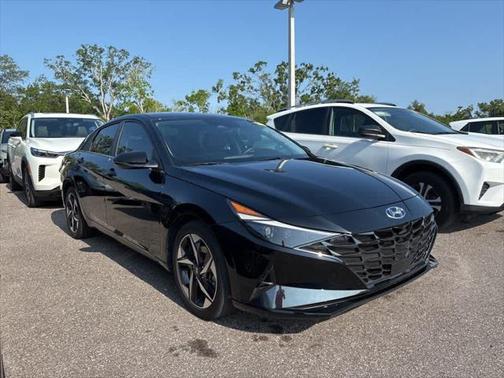 2023 Hyundai ELANTRA Limited