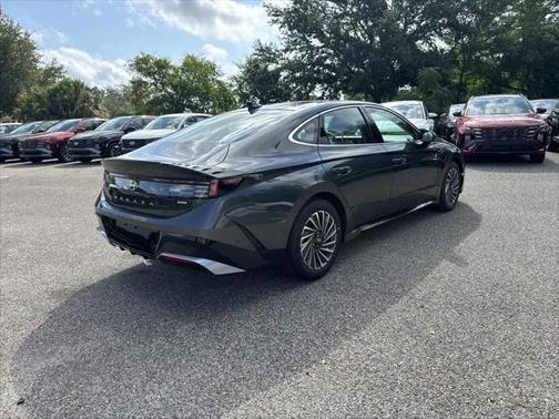 2025 Hyundai SONATA Hybrid Limited