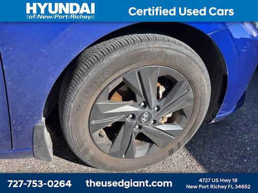 2023 Hyundai ELANTRA SEL