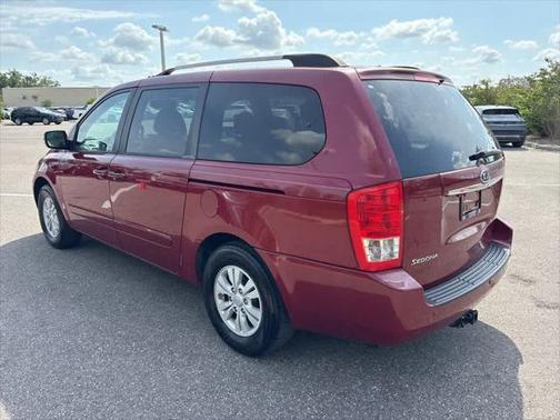 2012 Kia Sedona LX