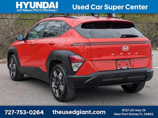 2024 Hyundai KONA SEL