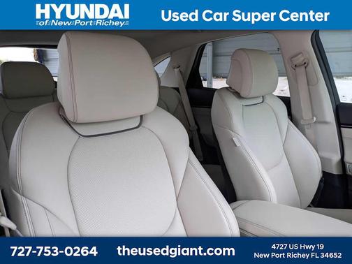 Uyuni White 2025 Genesis GV70 2.5T AWD