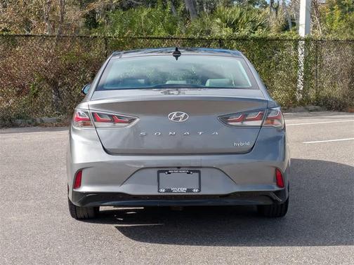 2018 Hyundai SONATA Hybrid Limited