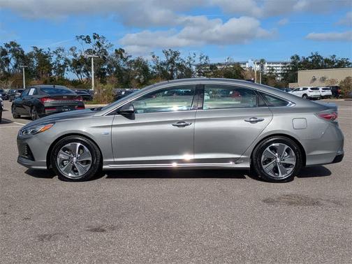 2018 Hyundai SONATA Hybrid Limited