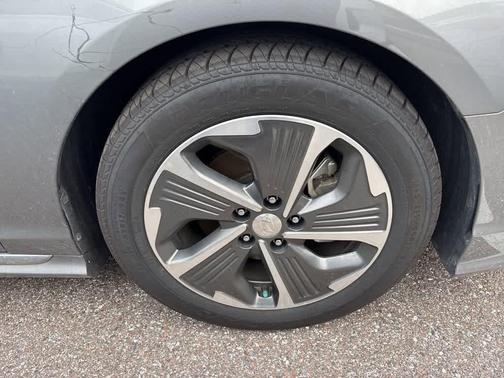 2018 Hyundai SONATA Hybrid Limited