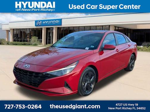 2022 Hyundai ELANTRA SEL