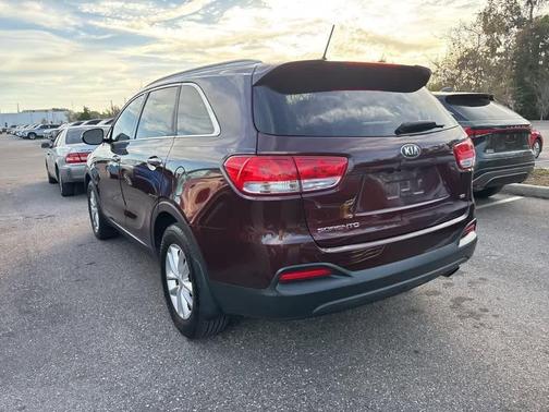 2017 Kia Sorento LX