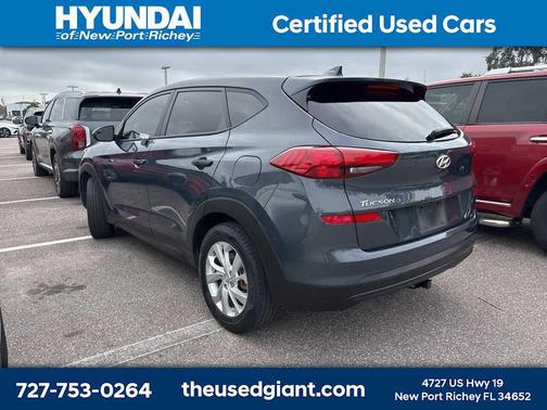 2021 Hyundai TUCSON SE