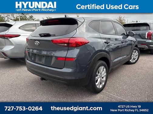 2021 Hyundai TUCSON SE