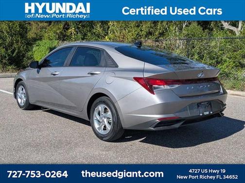2023 Hyundai ELANTRA SE