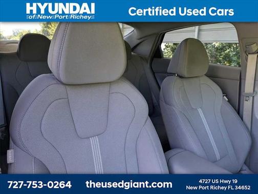 2023 Hyundai ELANTRA SE