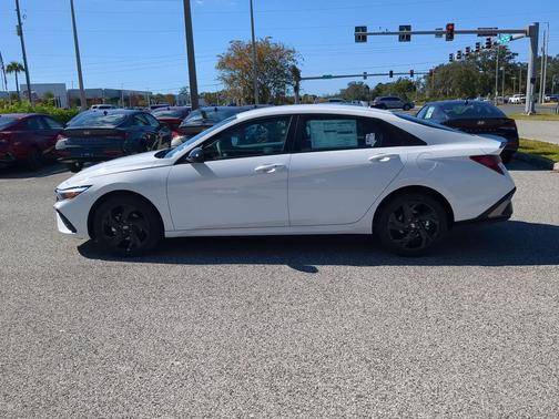 2026 Hyundai ELANTRA HEV SEL Sport